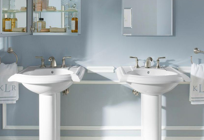 pedestal sink ideas for small bathroom